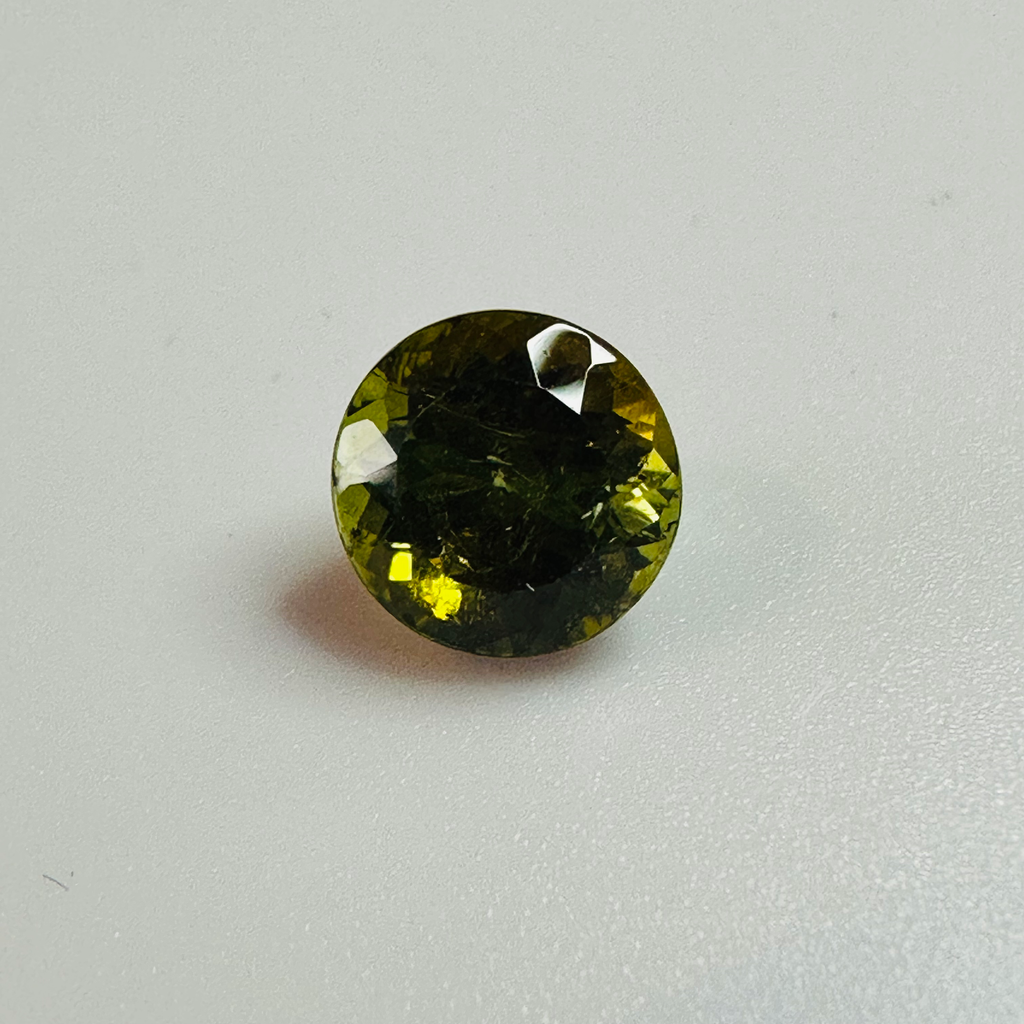 TOURMALINE BI COLOUR ROUND 8MM  2.32CTS image 1