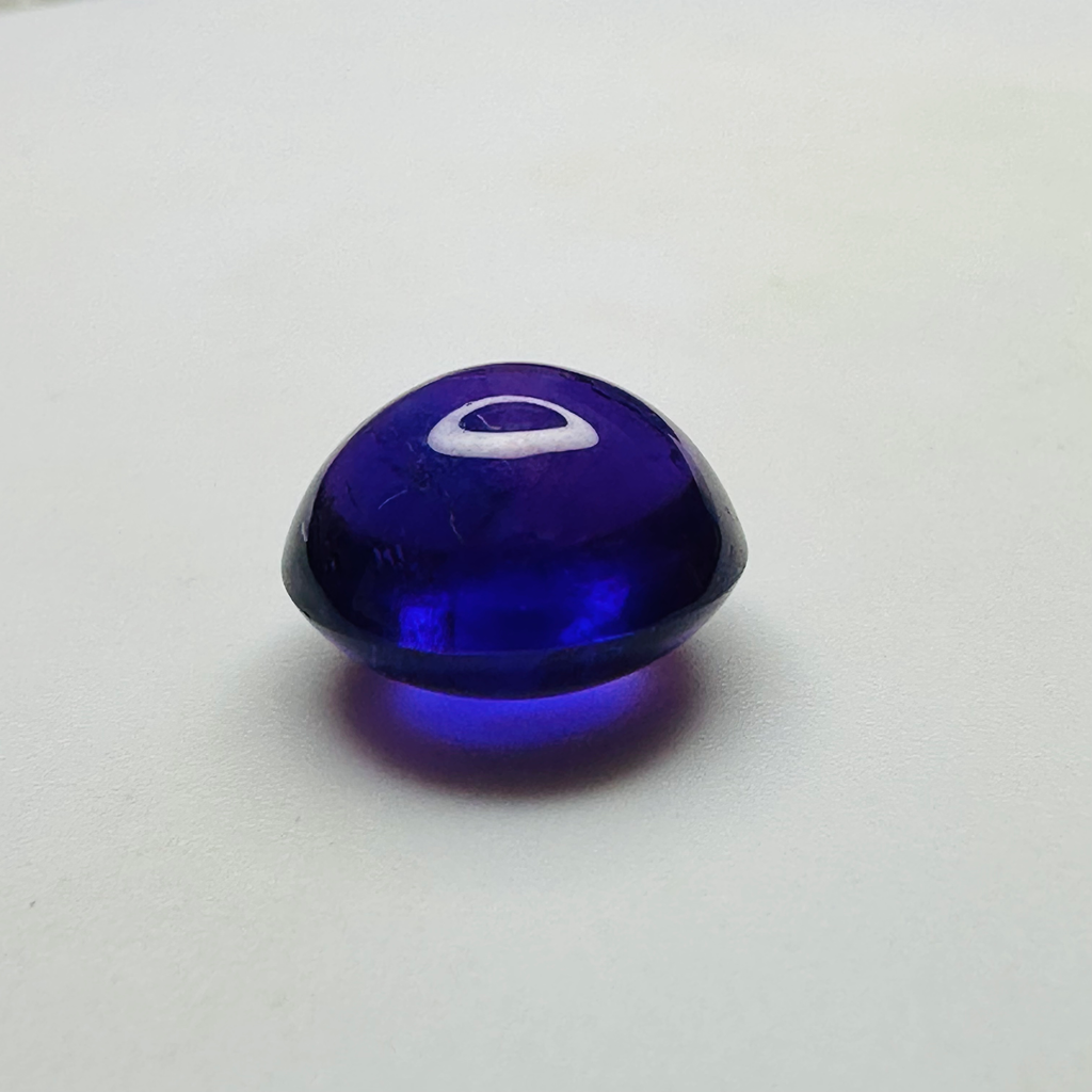 AMETHYST CAB ROUND  13MM  9.43CTS GOOD COLOUR image 5