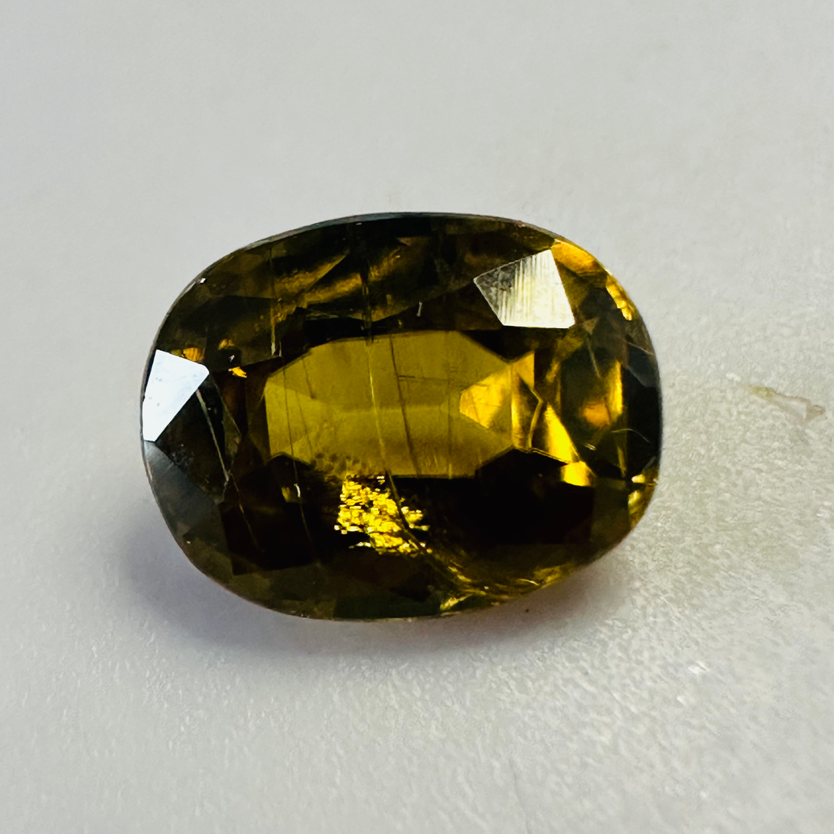 Tourmaline yellow brown 8.6mmx6.7mm 2.58cts image 0