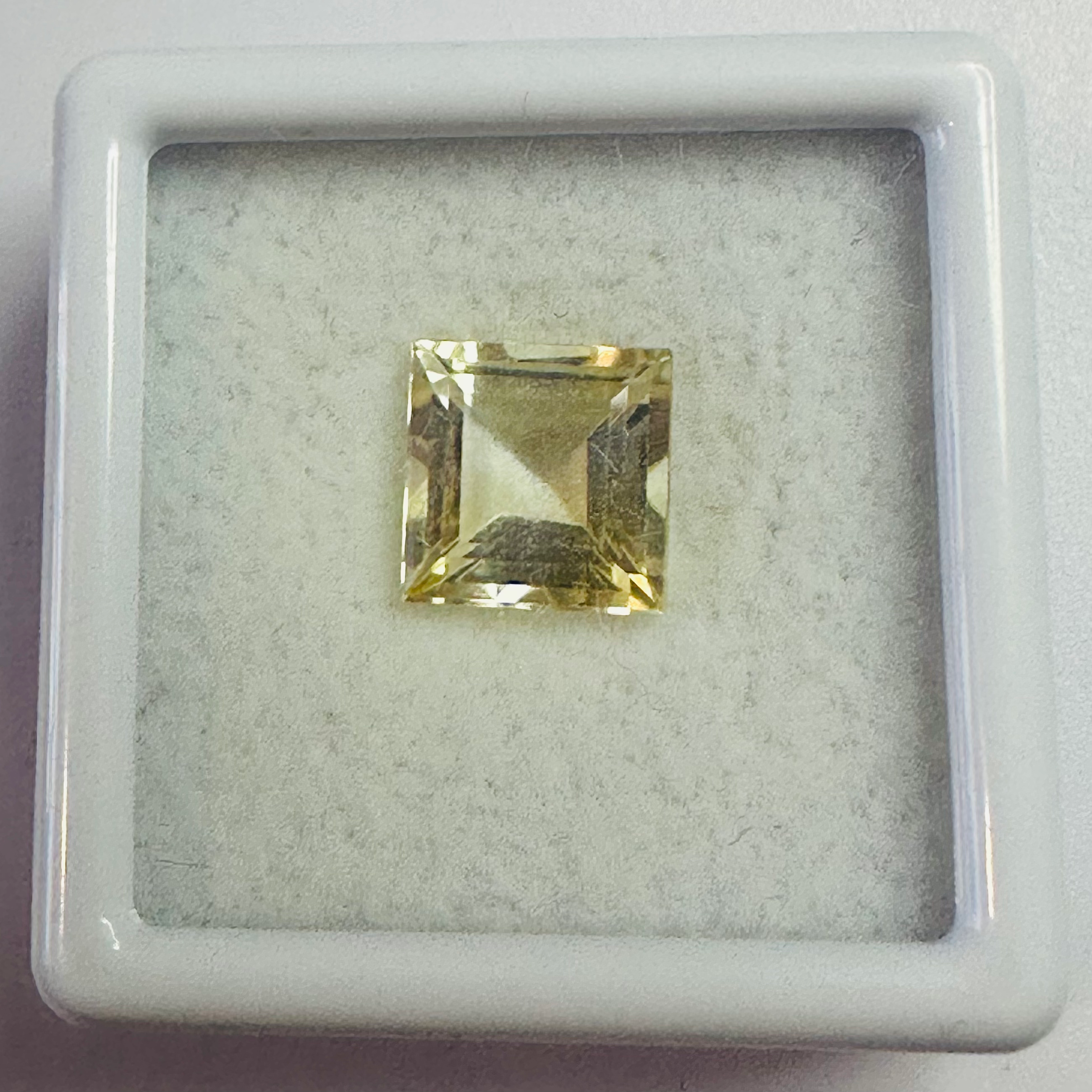 CITRINE SQUARE 7.5MMX7.5MM. 2.27CTS image 2