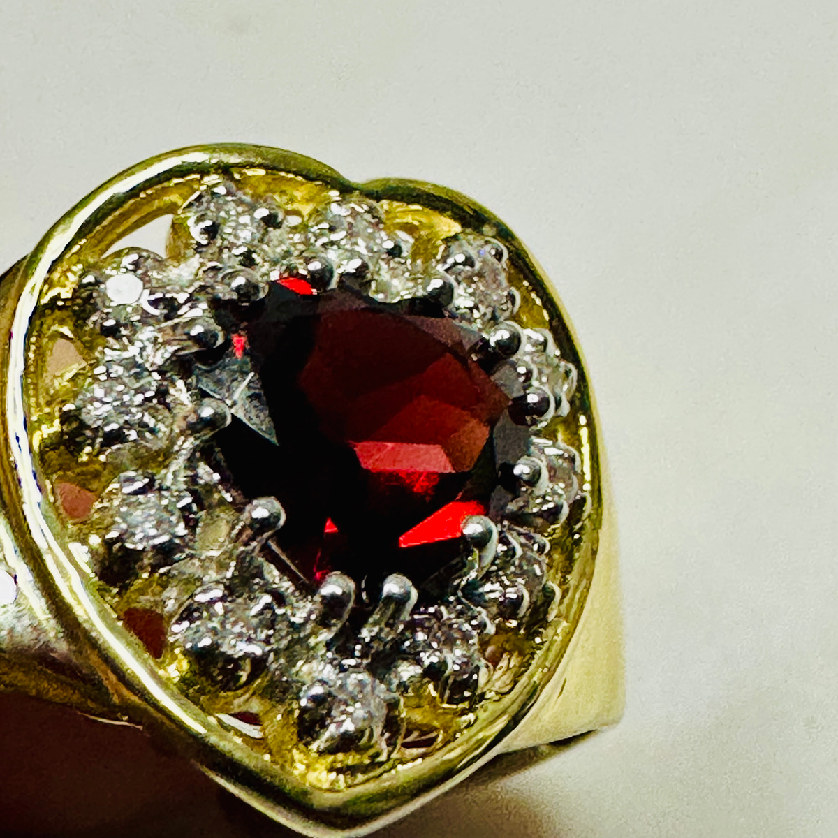 NEW 9ct Garnet and Diamond Heart Ring Size P image 3