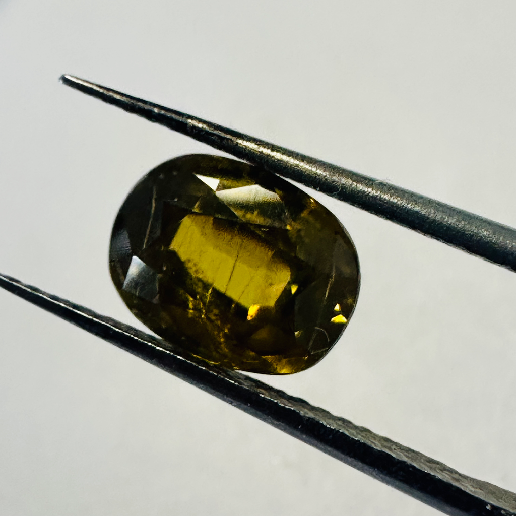 Tourmaline yellow brown 8.6mmx6.7mm 2.58cts image 1
