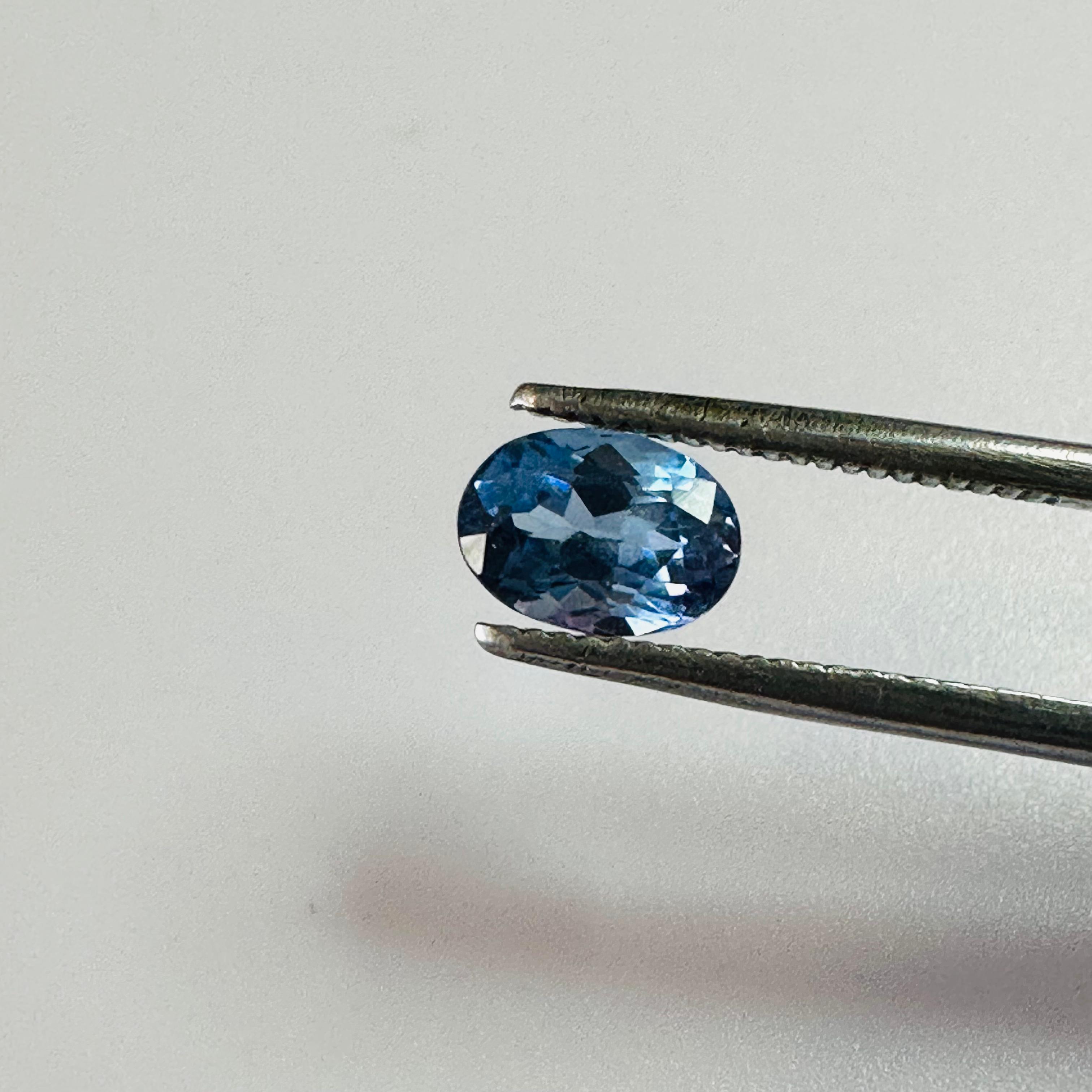 TANZANITE 0VAL 6.8MMX5MM  0.84CTS image 2