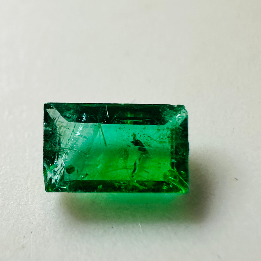 EMERALD BAGETTE 5MM X 3MM 0.30CTS image 0