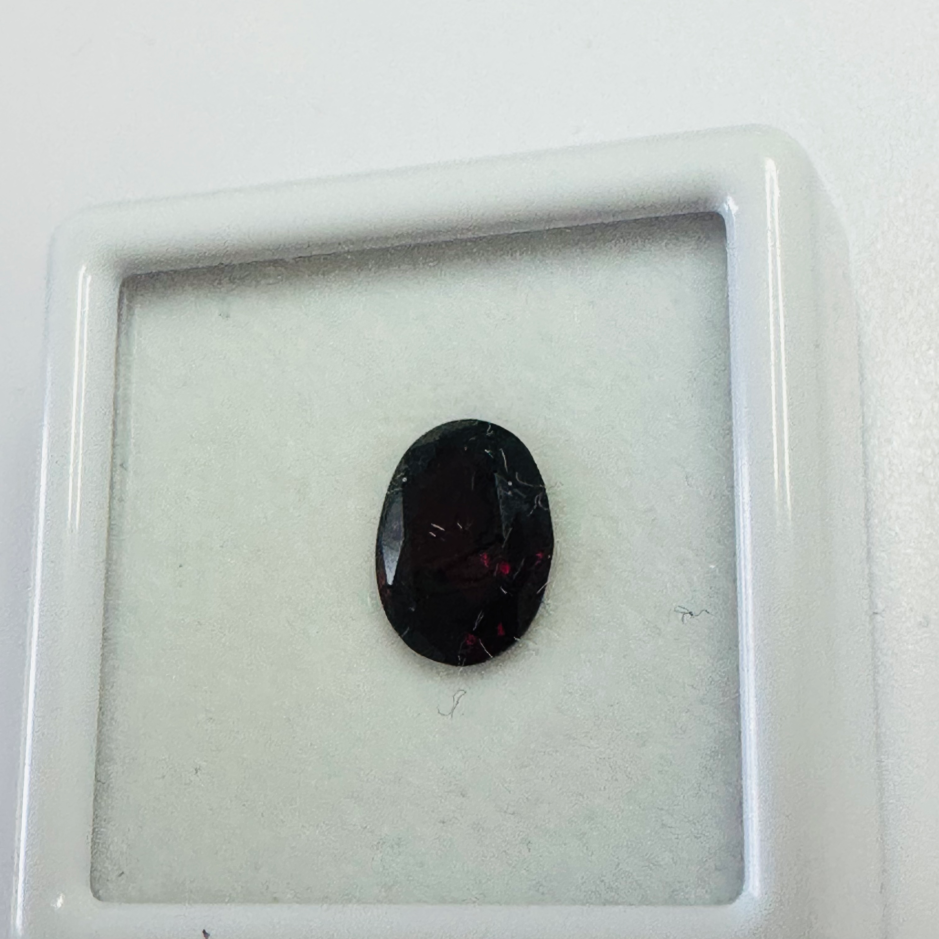 GARNET OVAL 8.7MMx6.5MM   1.90CTS image 3