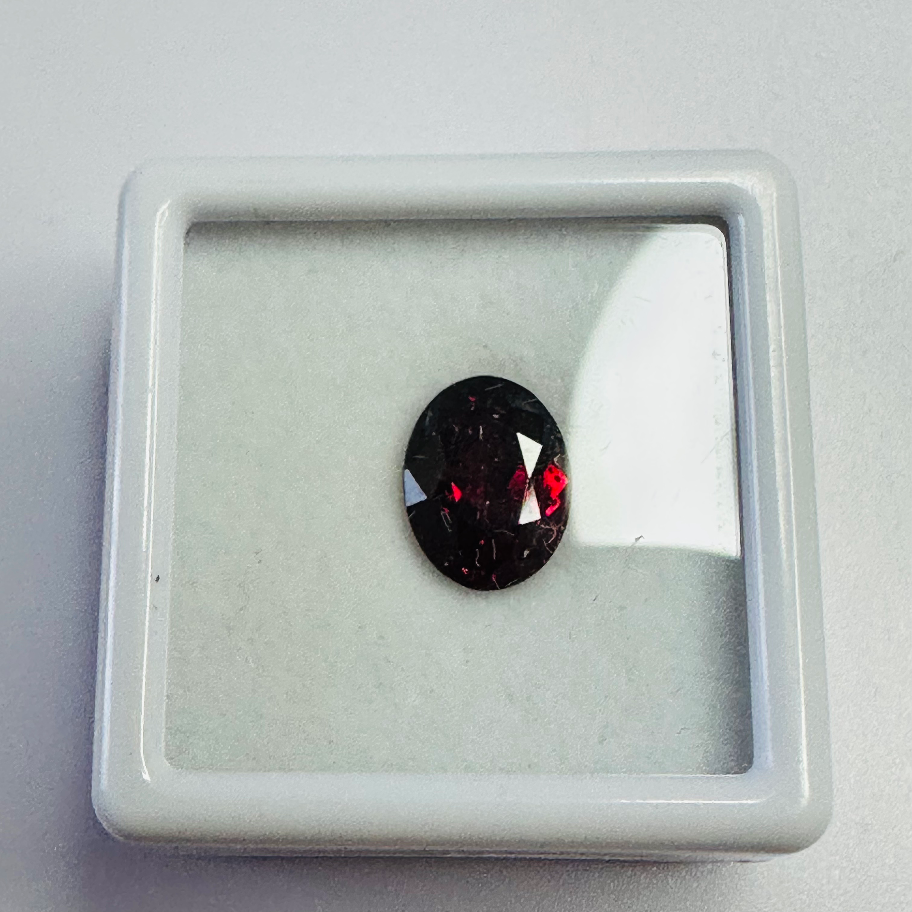GARNET OVAL 9MMX7MM 2.18CTS image 3