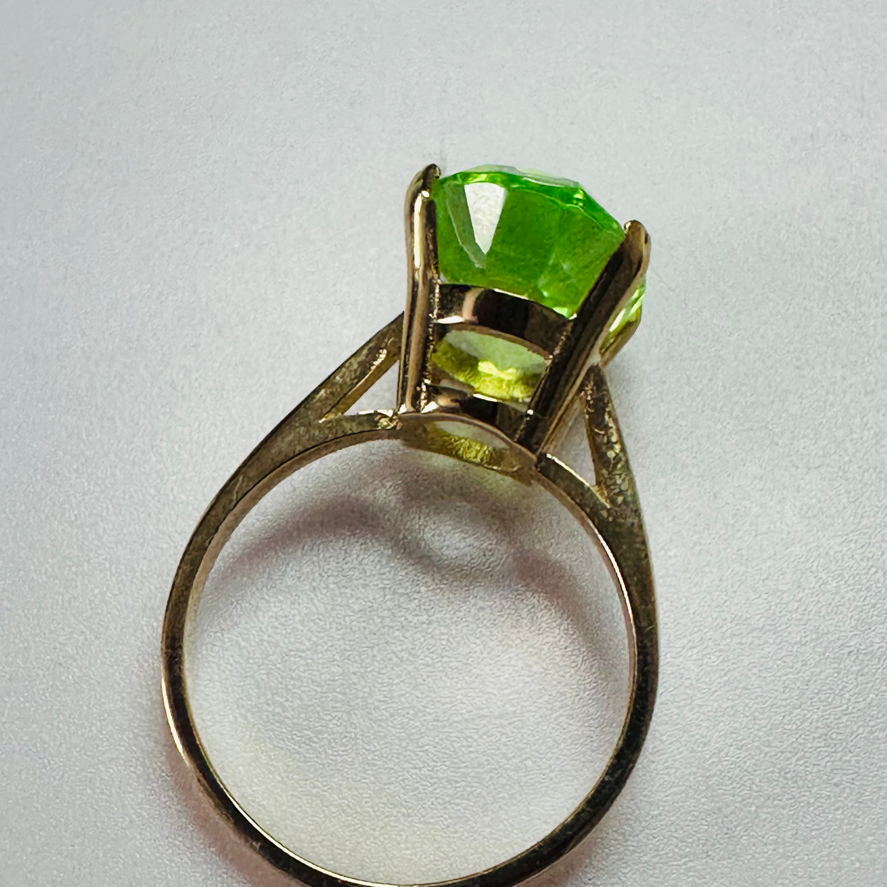 Hand cut Synthetic Sapphire VIVID GREEN 9ct yellow gold ring size N image 8