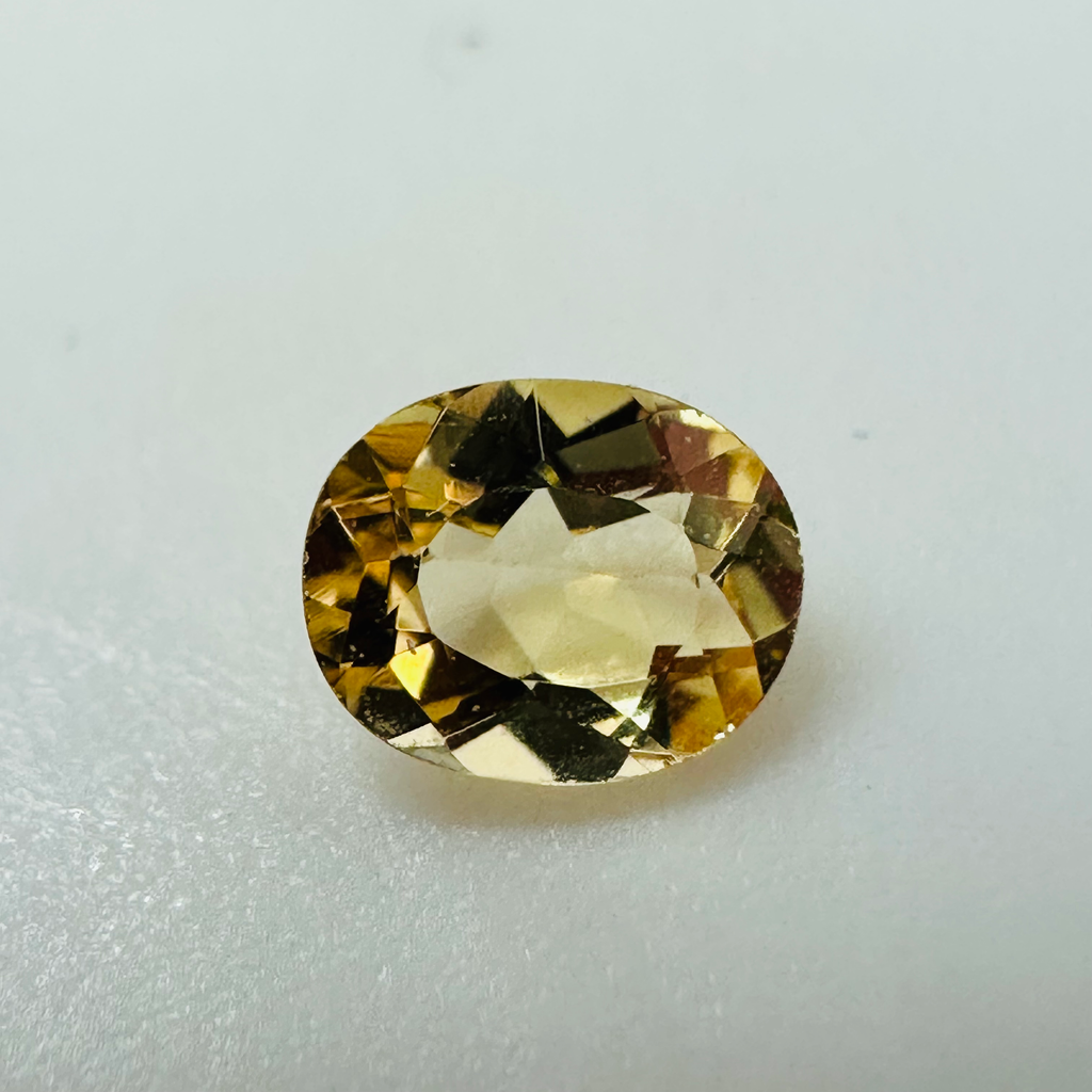 Yellow Topaz Oval 6mmx4mm 0.41cts image 1