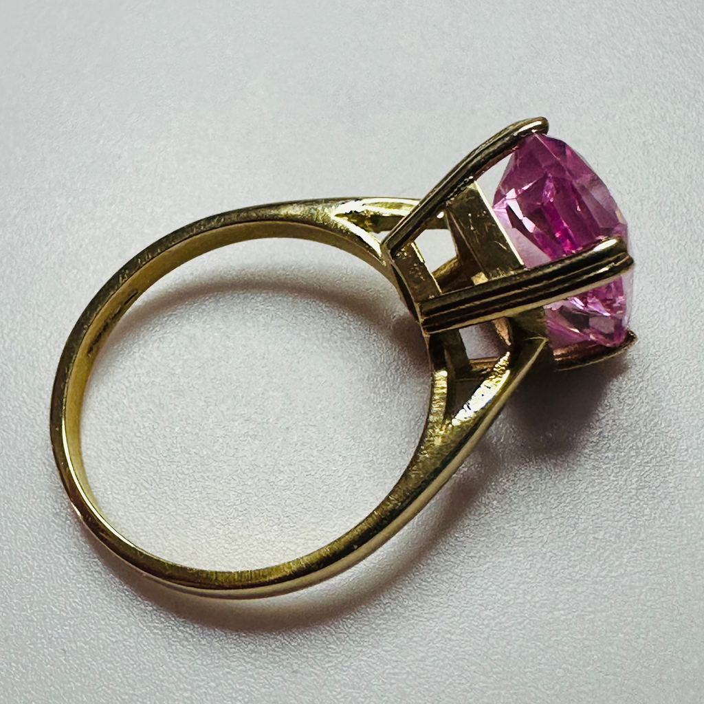 Hand cut Synthetic Sapphire Pink 9ct yellow gold ring size N image 1