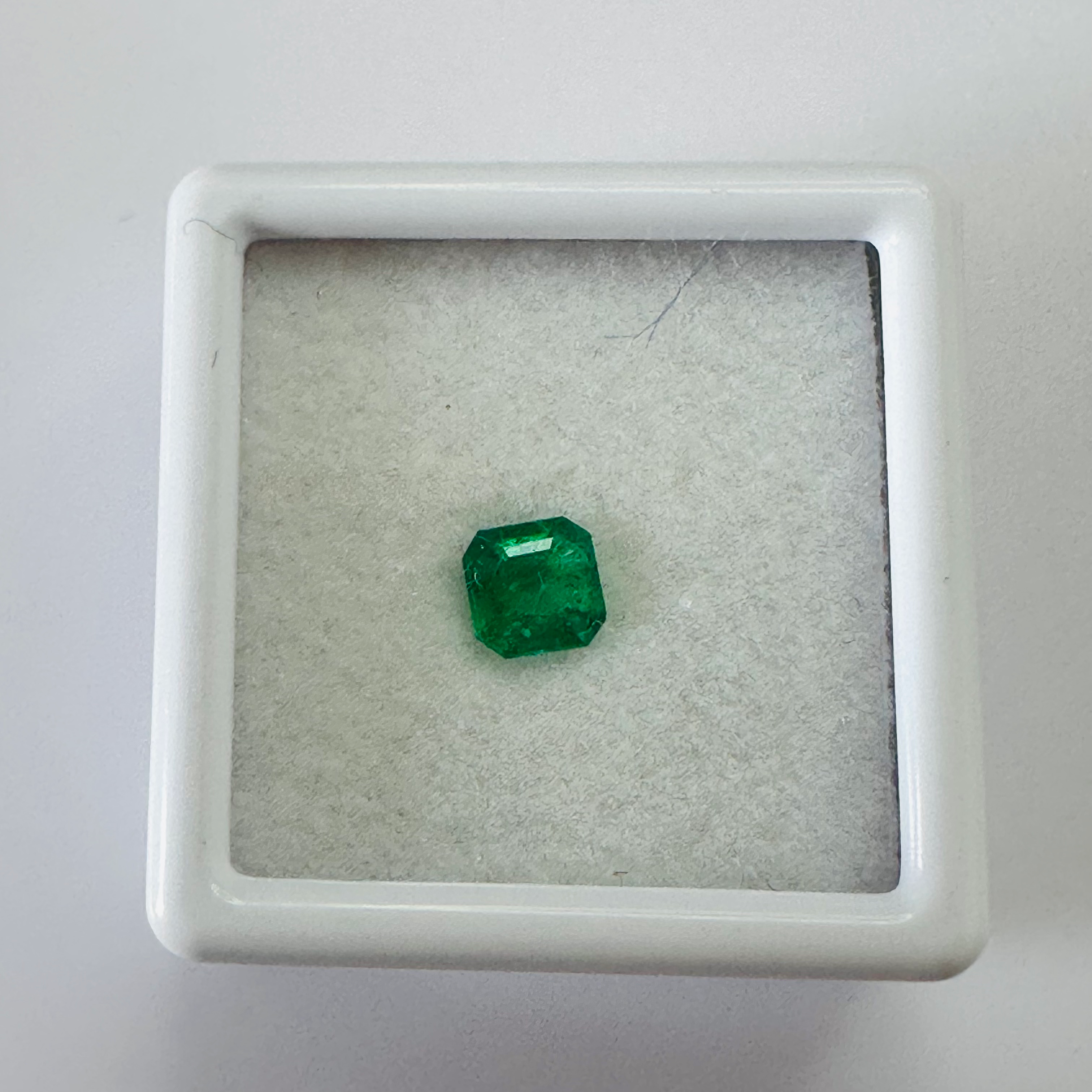 EMERALD OCTAGON 4.5MM X 4.5MM 0.45CTS image 2