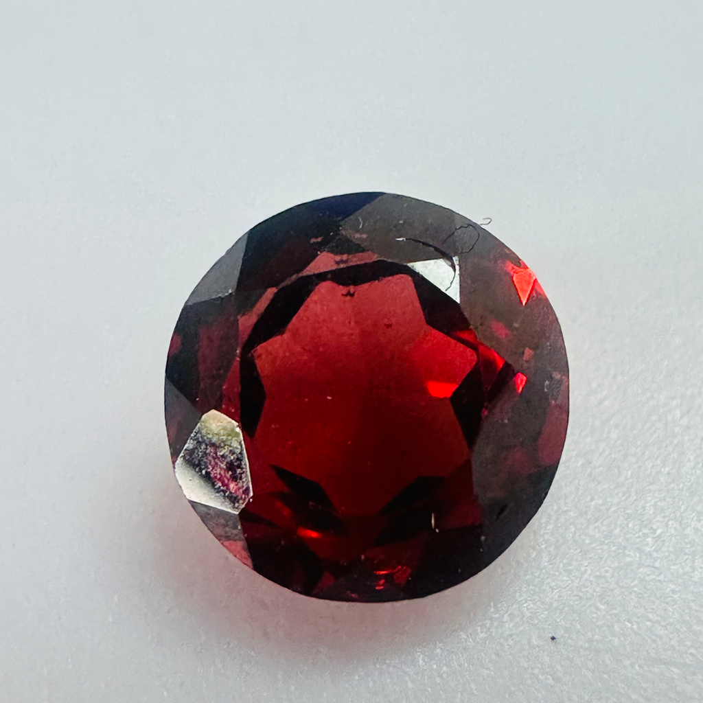 GARNET  ROUND 7.1MM  1.73CTS  RED image 1