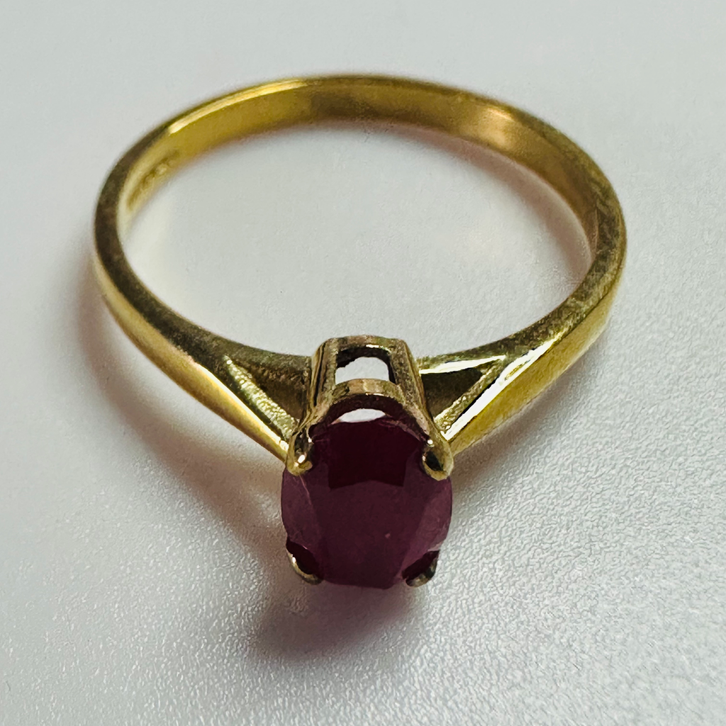 Hand cut Stunning Ruby   9ct yellow gold ring size M 1/2 image 7