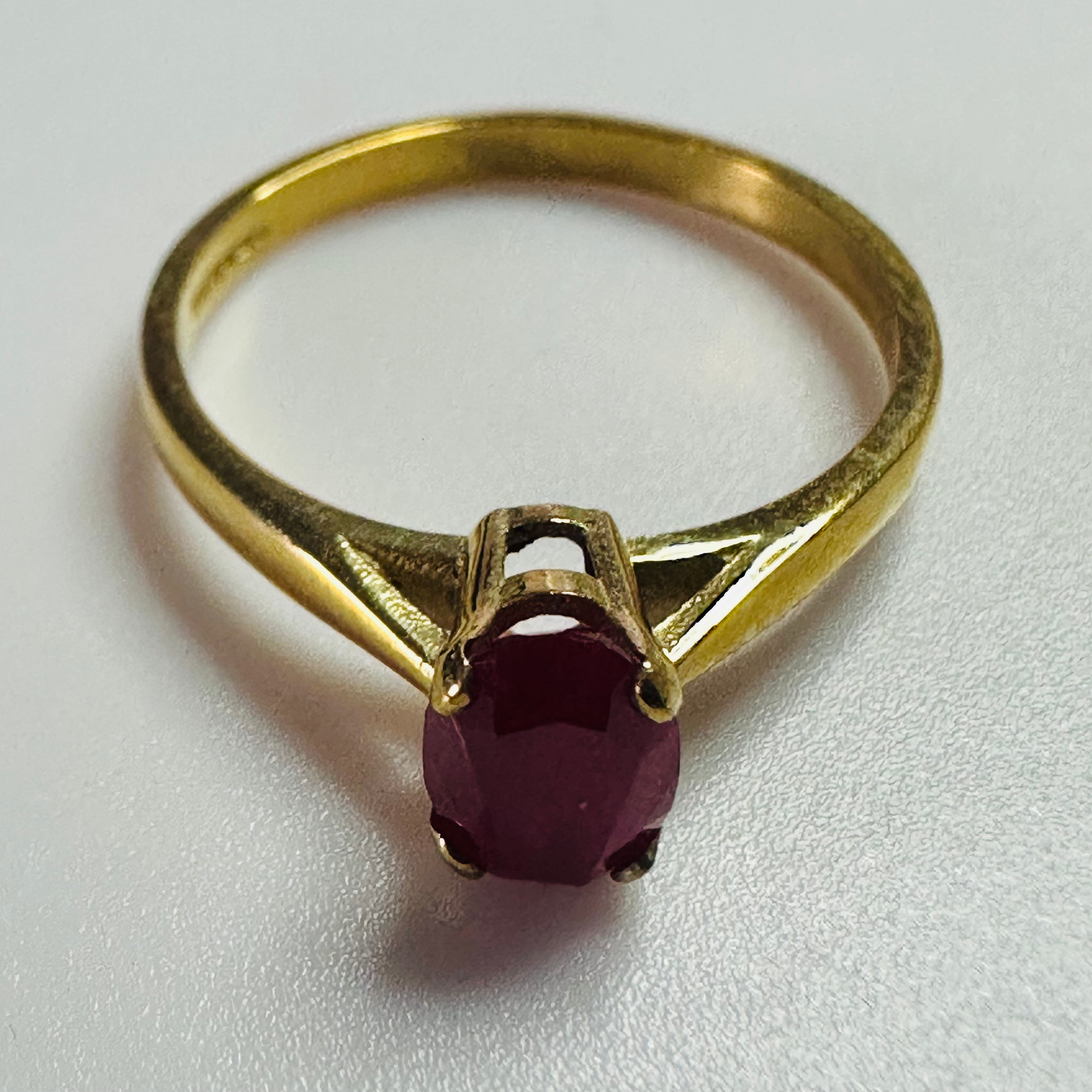 Hand cut Stunning Ruby   9ct yellow gold ring size M 1/2 image 7