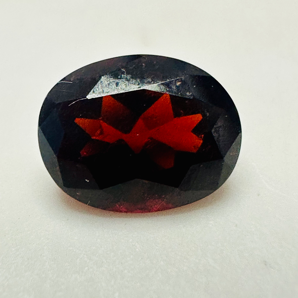 GARNET OVAL 9MMX7MM 2.33CTS image 1