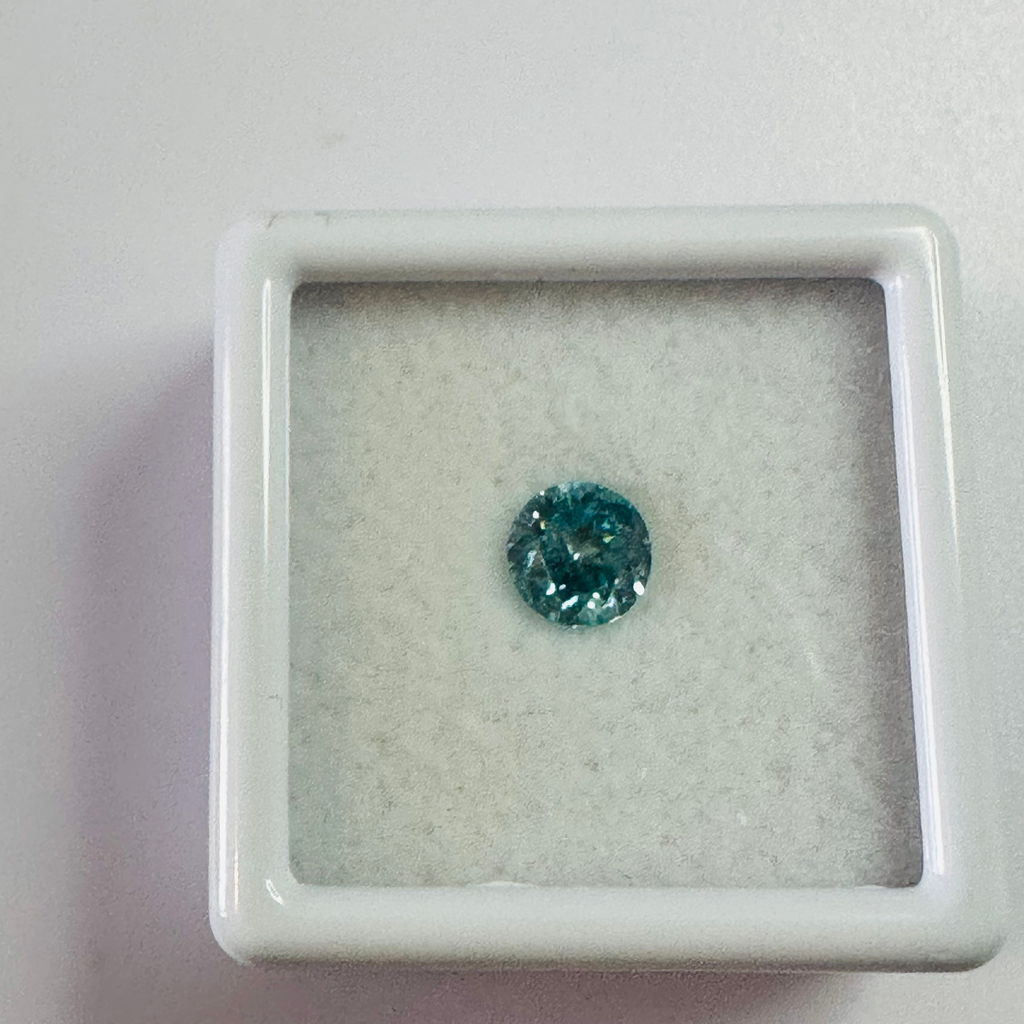 ZIRCON BLUE ROUND. 5.6MM  0.97CTS image 4