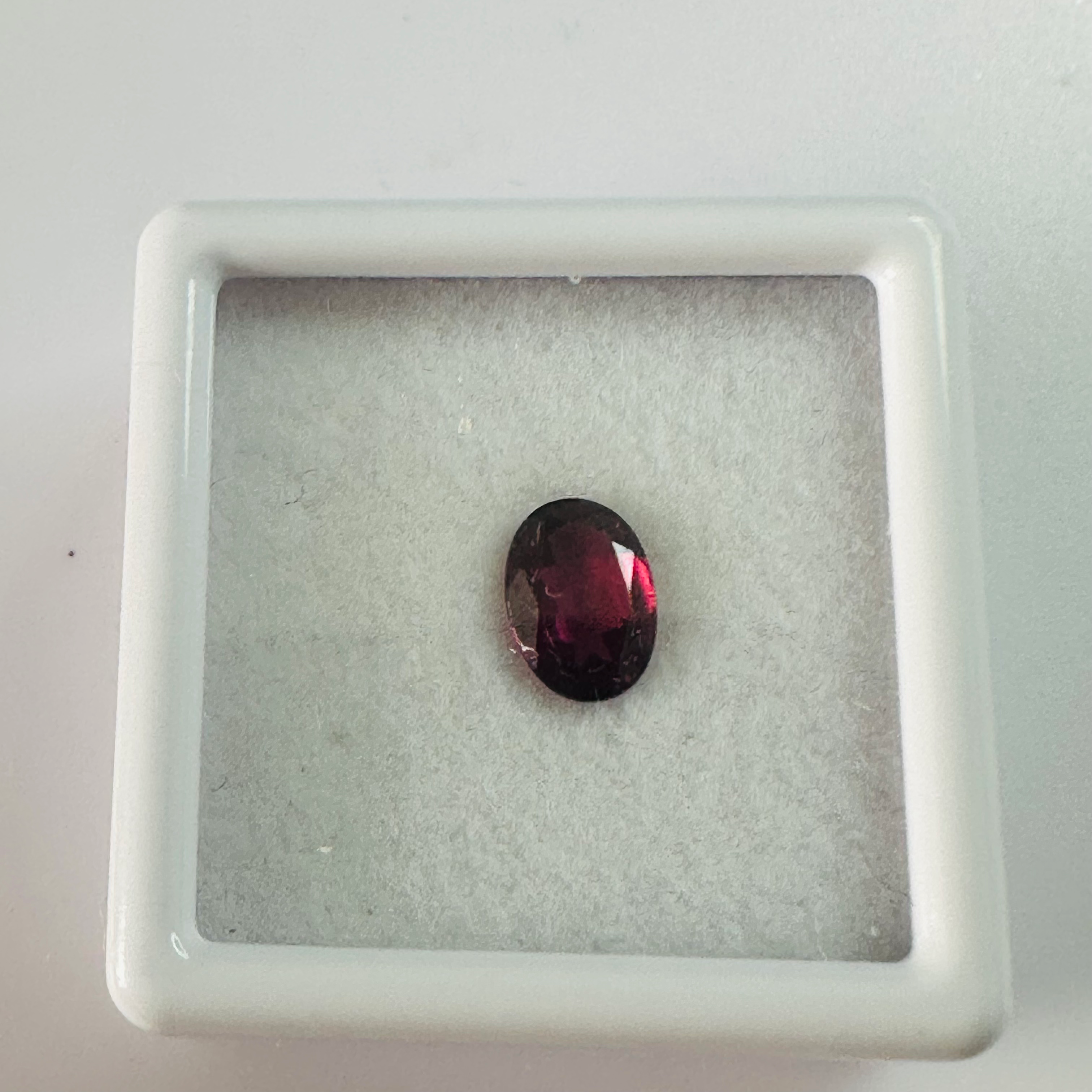 GARNET  OVAL 7MMX5MM  0.96CTS PURPLE image 4