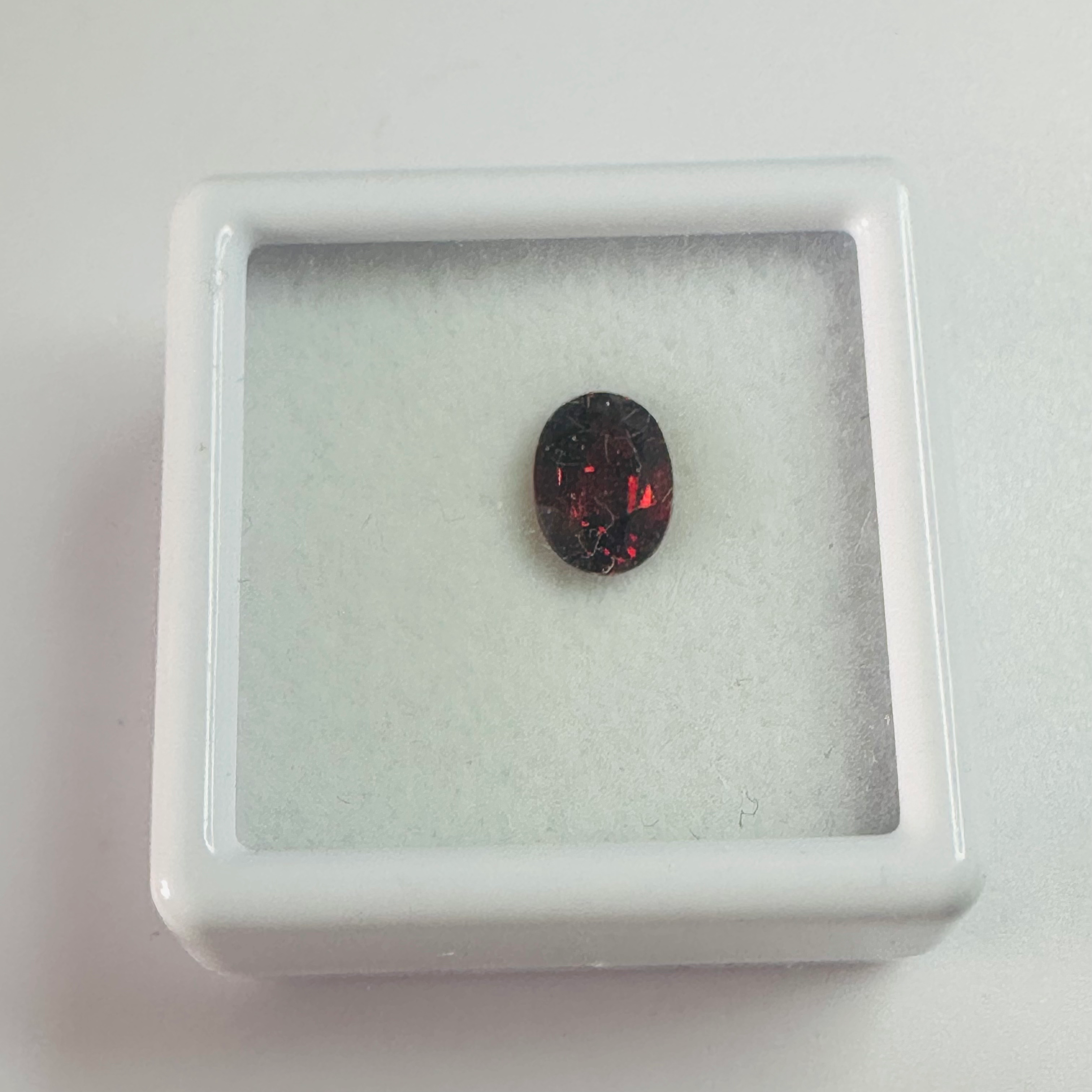 GARNET OVAL 7MMX5MM 1.12CTS image 3
