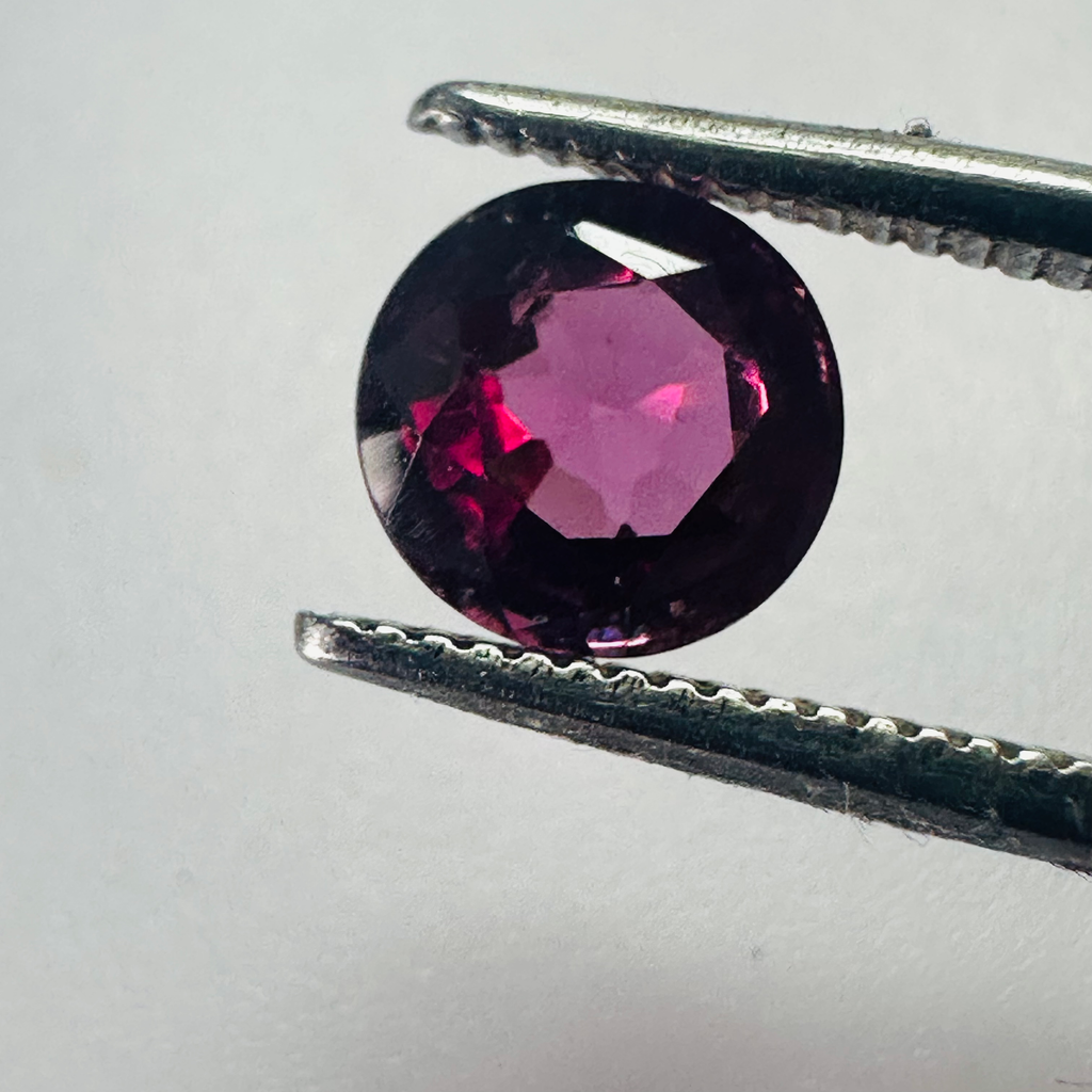 GARNET ROUND RHODOLITE  6.5MM.  1.40CTS image 3