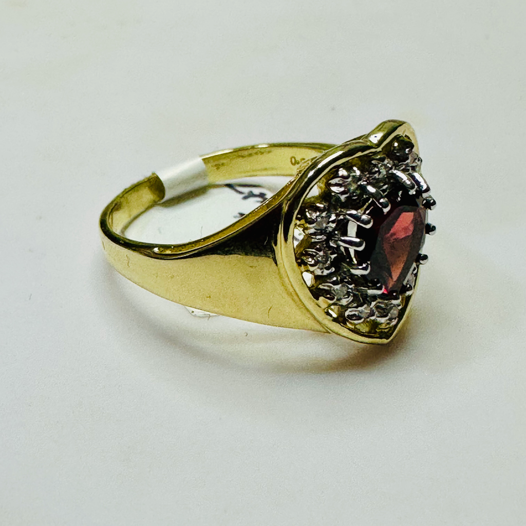 NEW 9ct Garnet and Diamond Heart Ring Size P image 8
