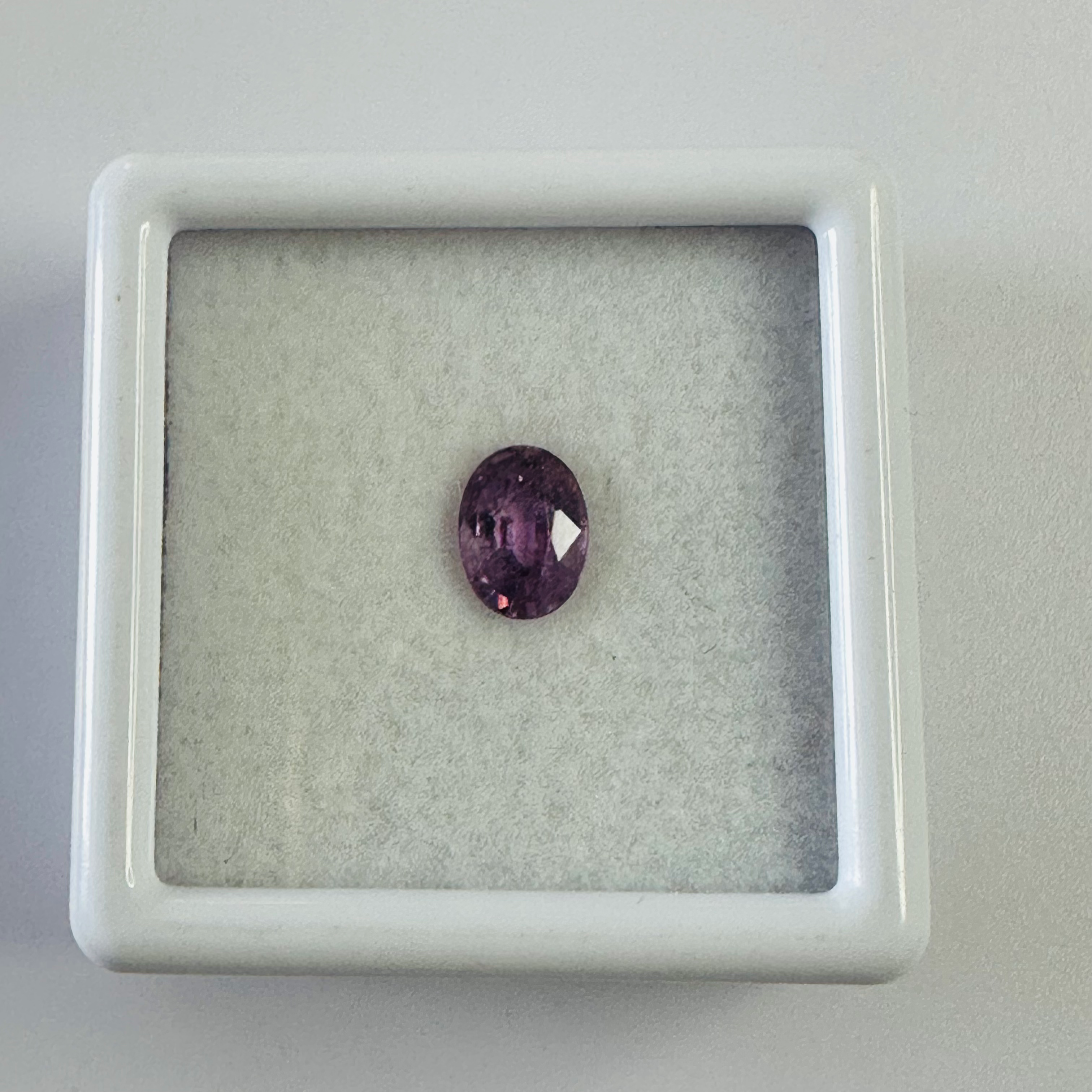 PURPLE  SAPPHIRE OVAL 6.1MM X  4.5MM 0.62CT image 3