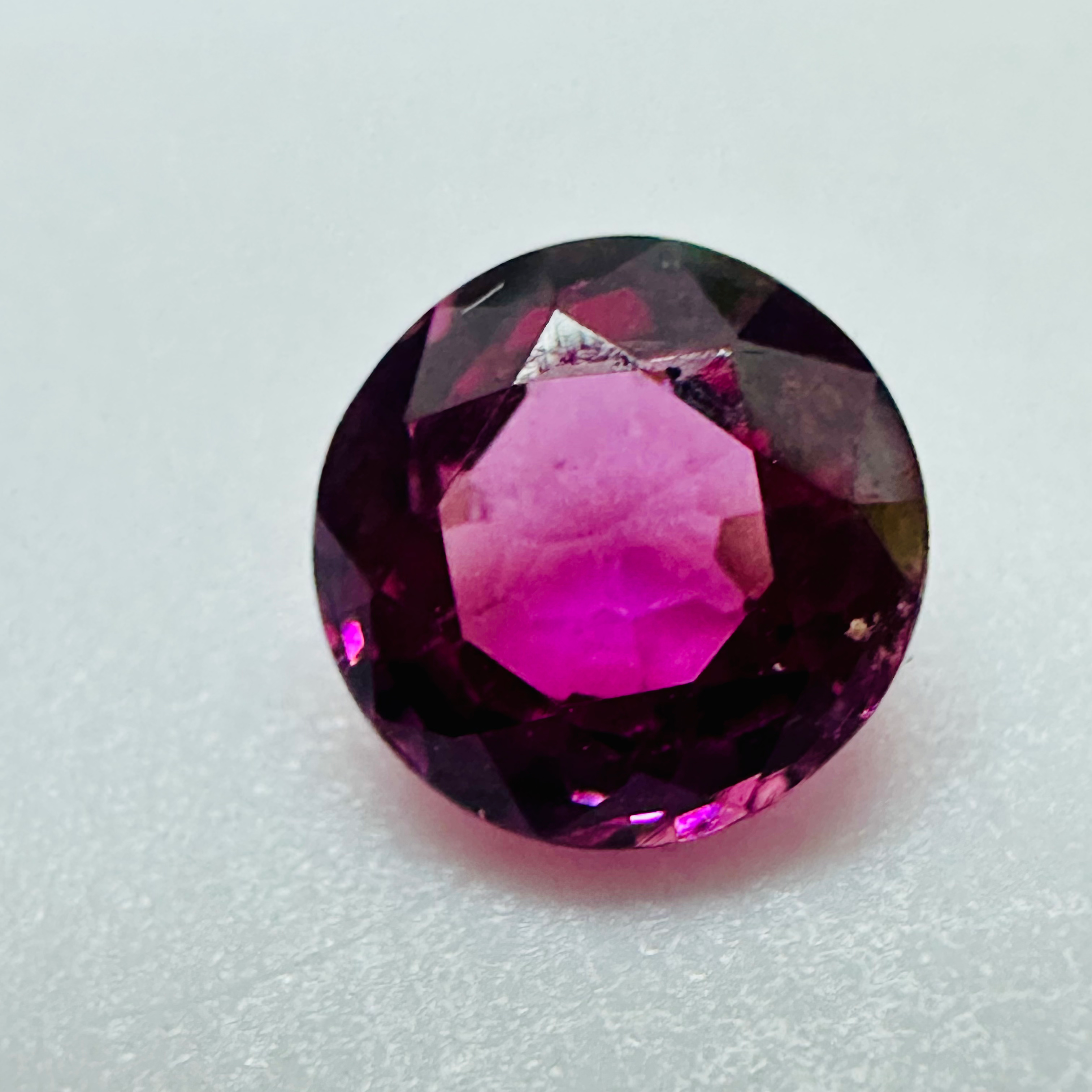 GARNET ROUND RHODOLITE  6.5MM.  1.40CTS image 0