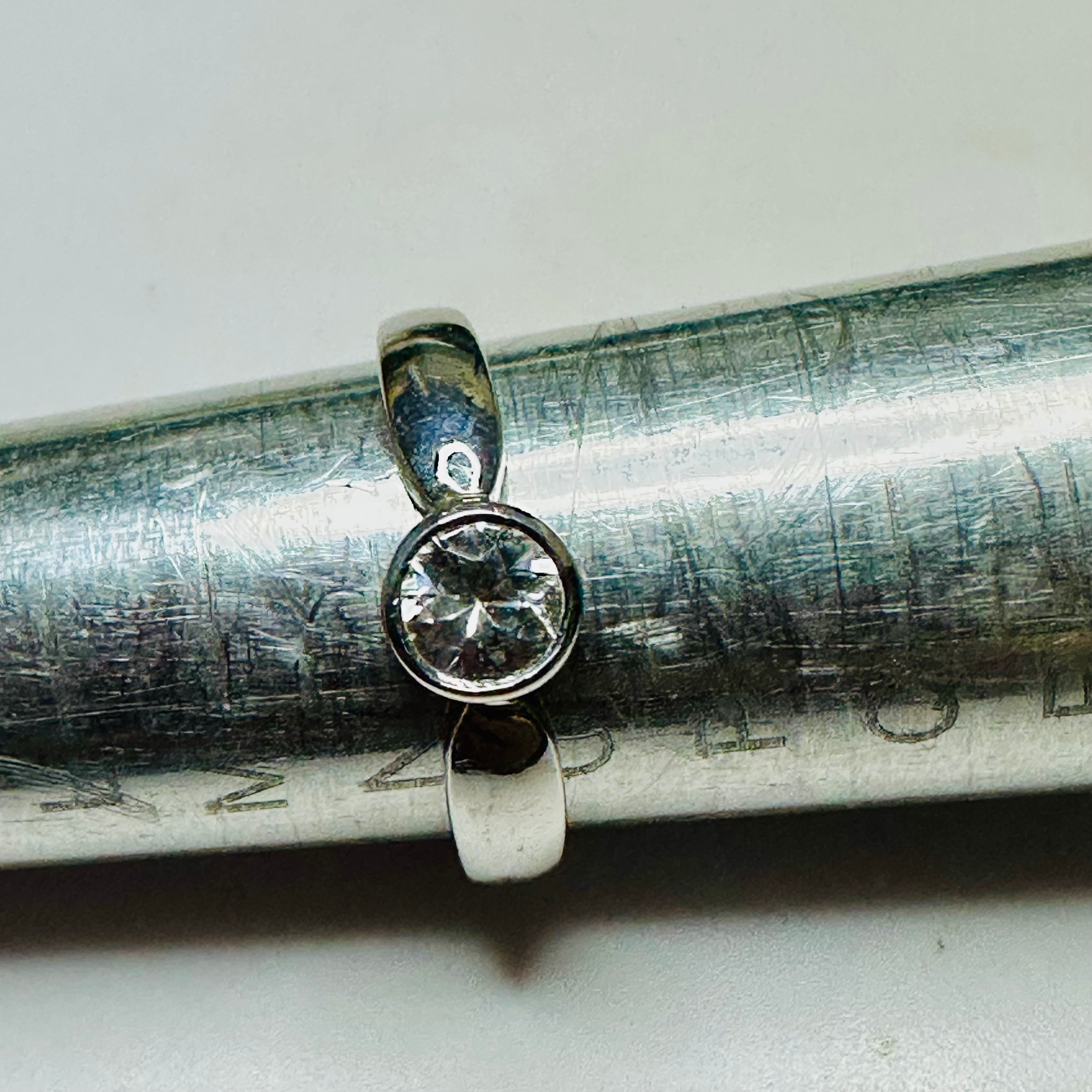 9ct White Gold and White Zircon ring size N1/2 image 5