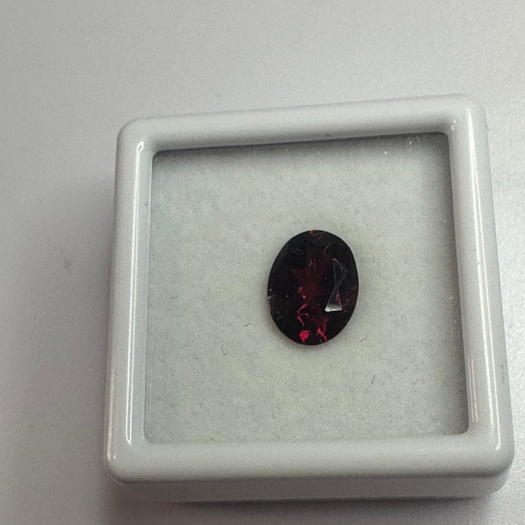 GARNET OVAL 10MMX8MM   2.75CTS image 5