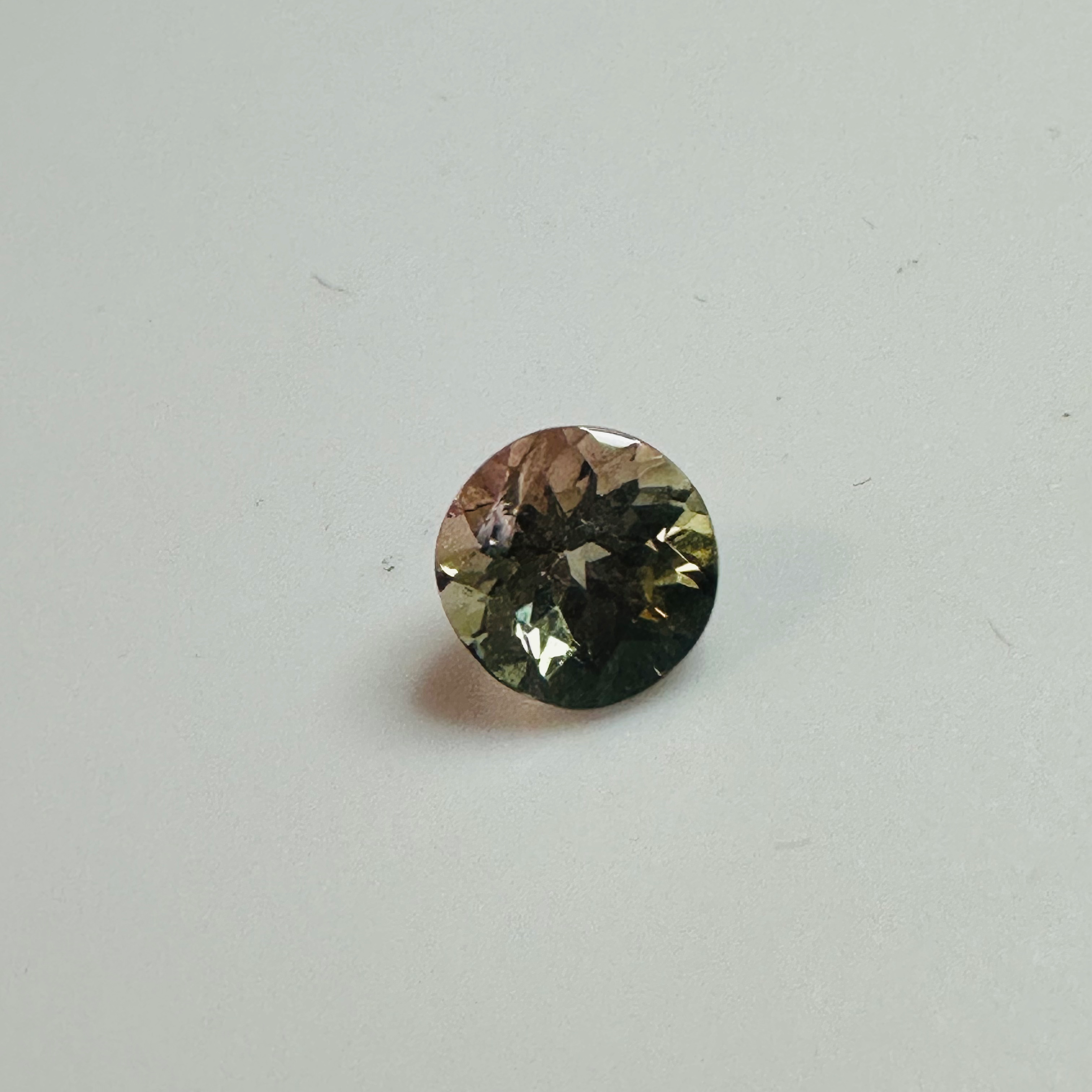 TOURMALINE BI COLOUR ROUND  7MM   1.51CTS image 3