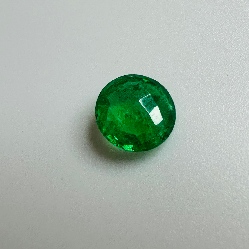 EMERALD ROUND 7.5MM  1.13CTS image 2