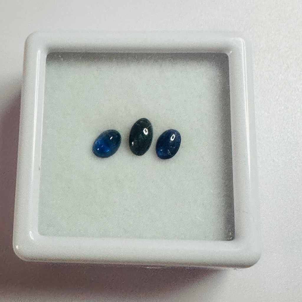 BLUE SAPPHIRE CAB  5x3. 4x3  0.73CTS image 0