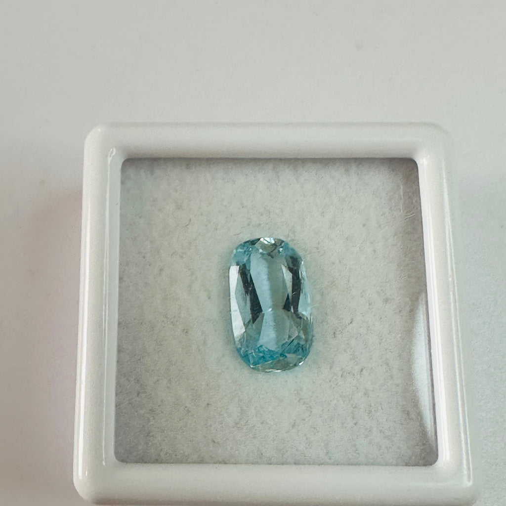 AQUAMARINE OVAL 10MMX6MM 1.69CTS image 4