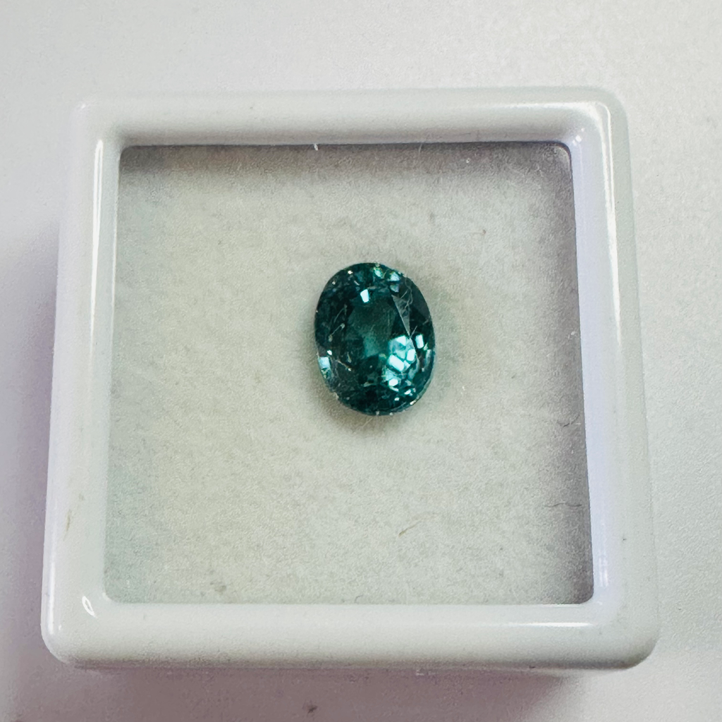 ZIRCON BLUE OVAL. 8MMX6MM  2.49CTS image 4