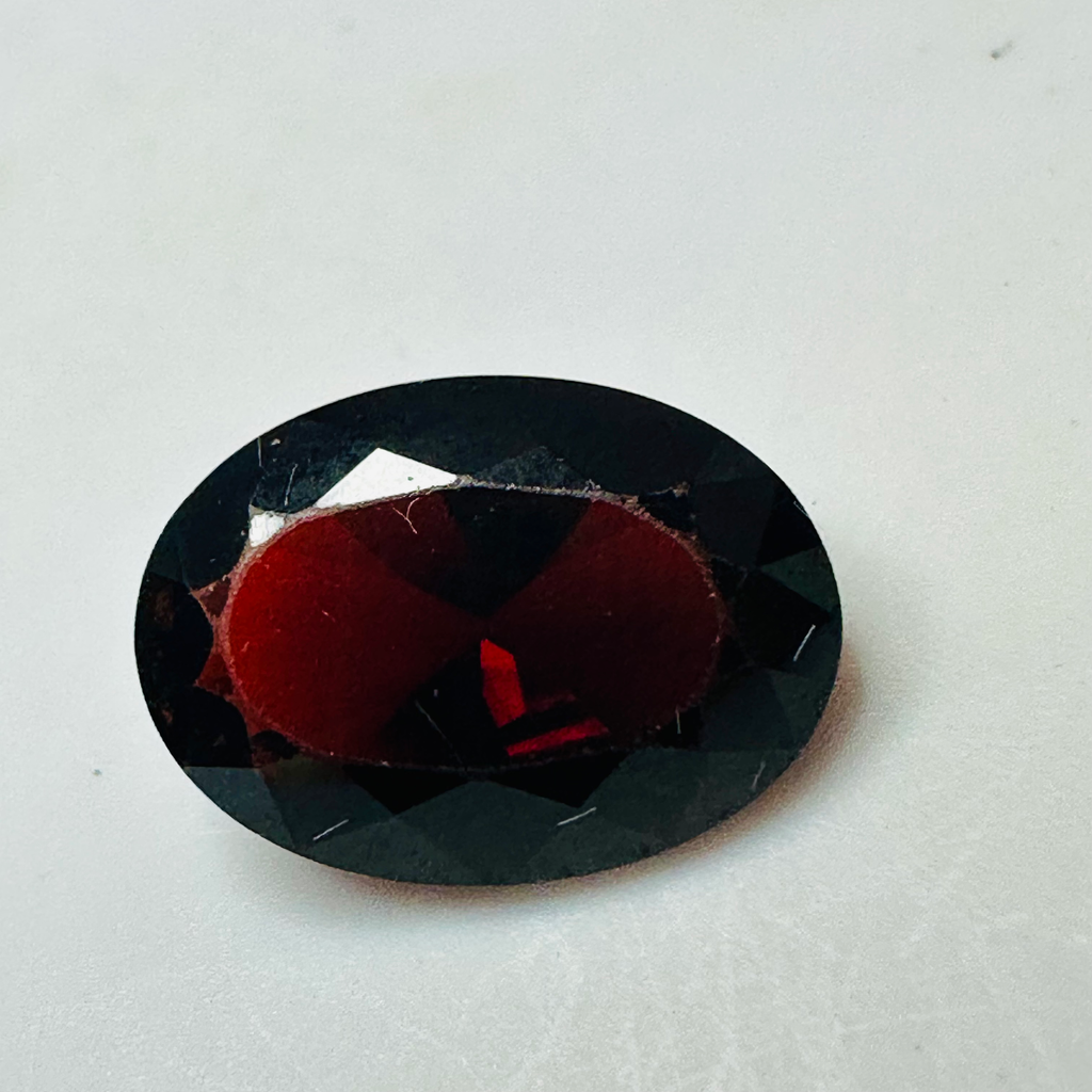 GARNET  OVAL 14MMX10MM  6.19CTSv DEEP RED image 3