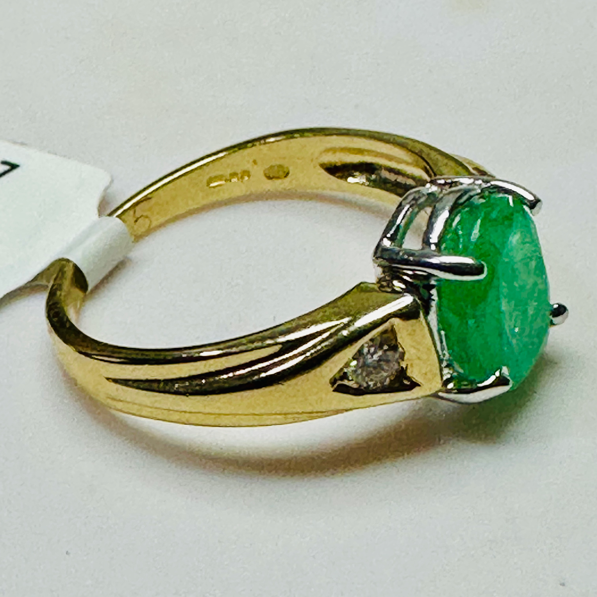 NEW 9Ct Emerald and Diamond Ring Size R image 3