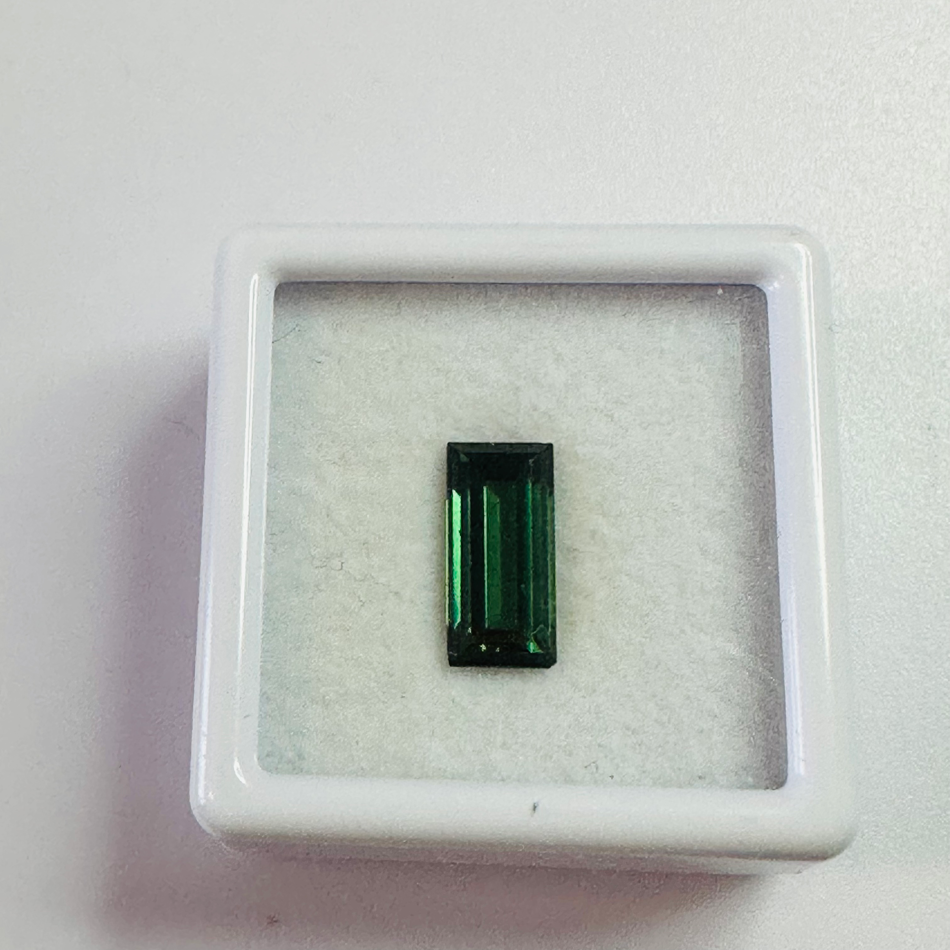 TOURMALINE GREEN  10.6MMX5MM   1.86CTS image 2