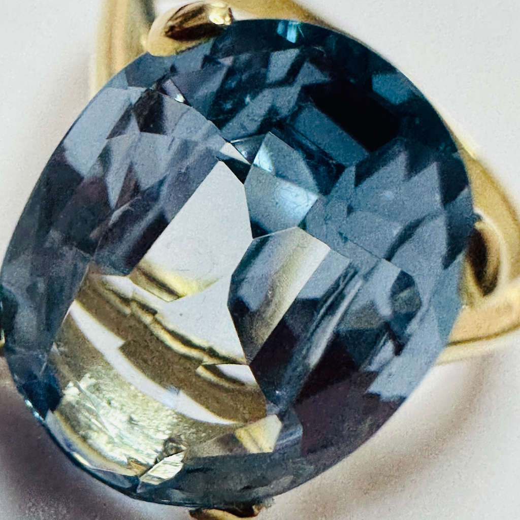 Hand cut Synthetic Sapphire Pastel Blue Yellow 9ct yellow gold ring size N image 3