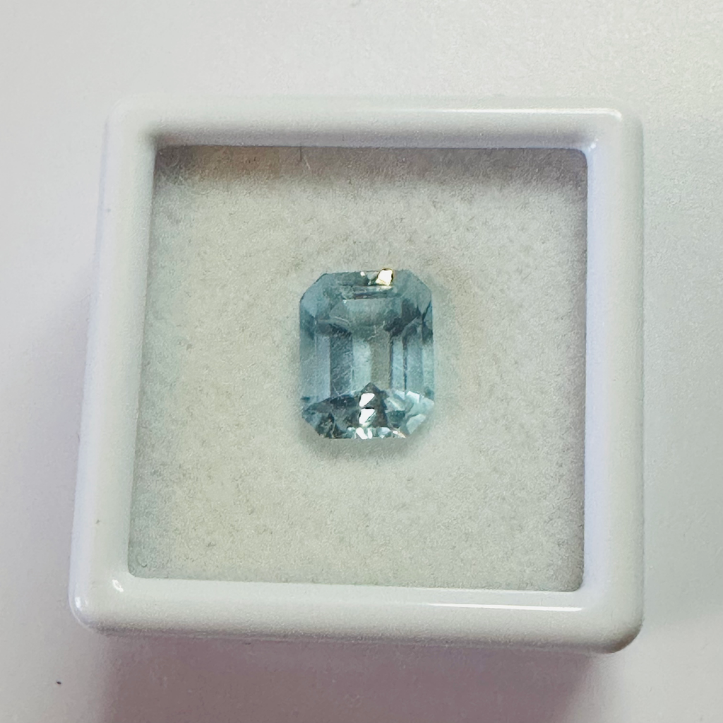 AQUAMARINE ANTIQUE CUT  9MMX7MM 2.19CTS image 3