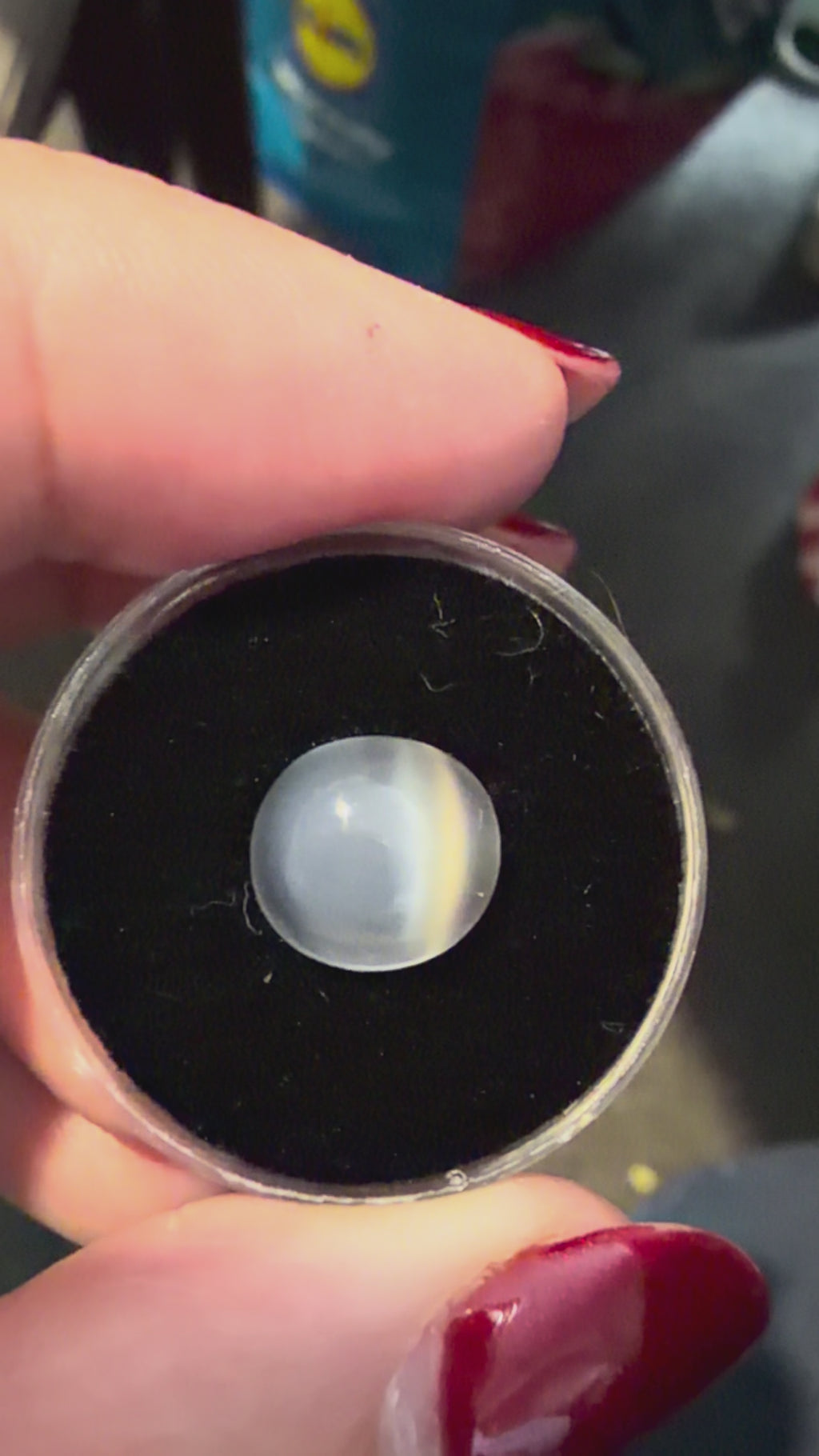 Moonstone Oval 10.1x9.4mm 3.77ct
